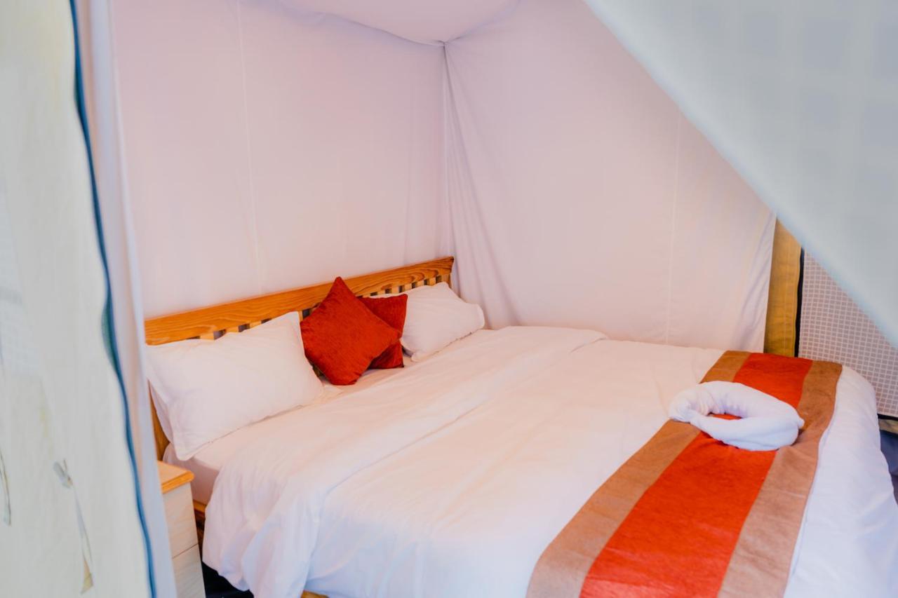 Kalash Parkaze And Tent Inn 포카라 외부 사진