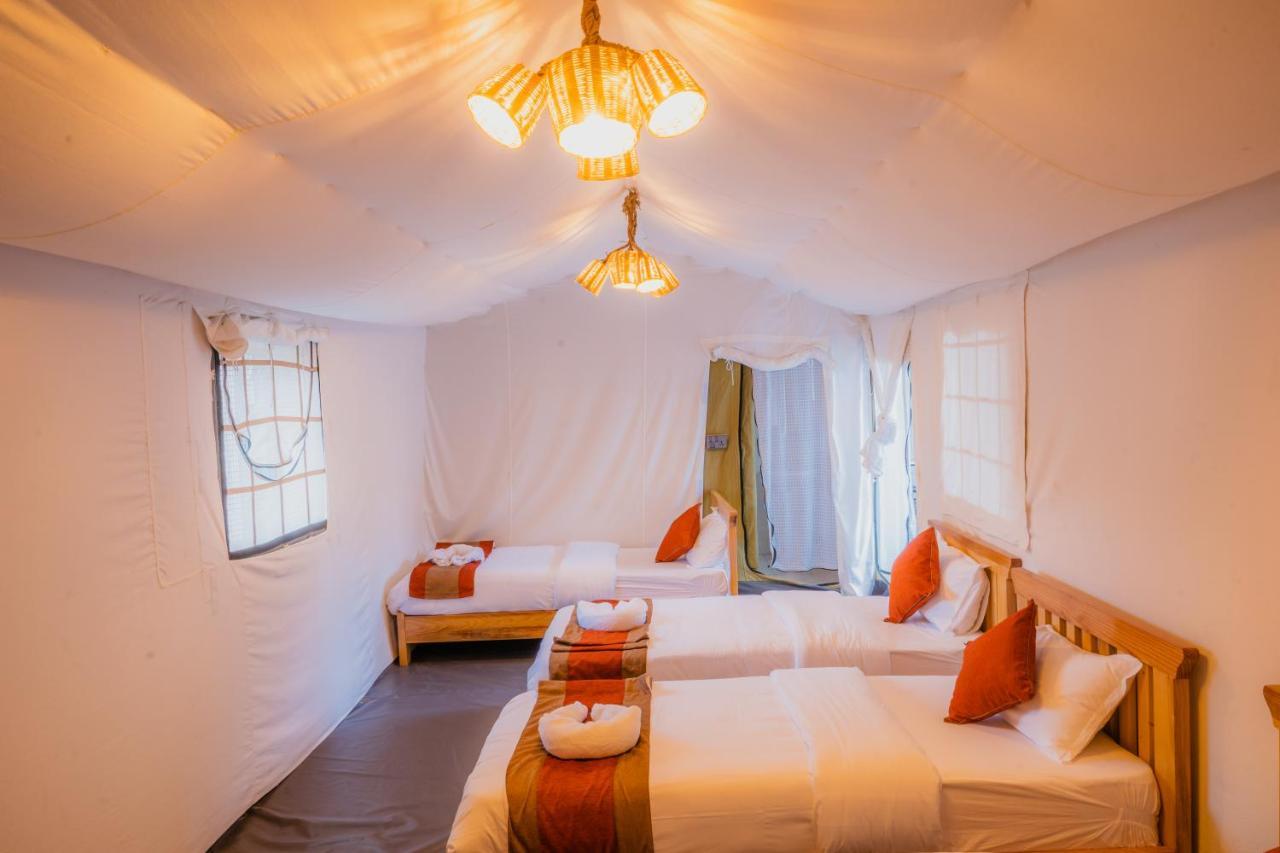 Kalash Parkaze And Tent Inn 포카라 외부 사진