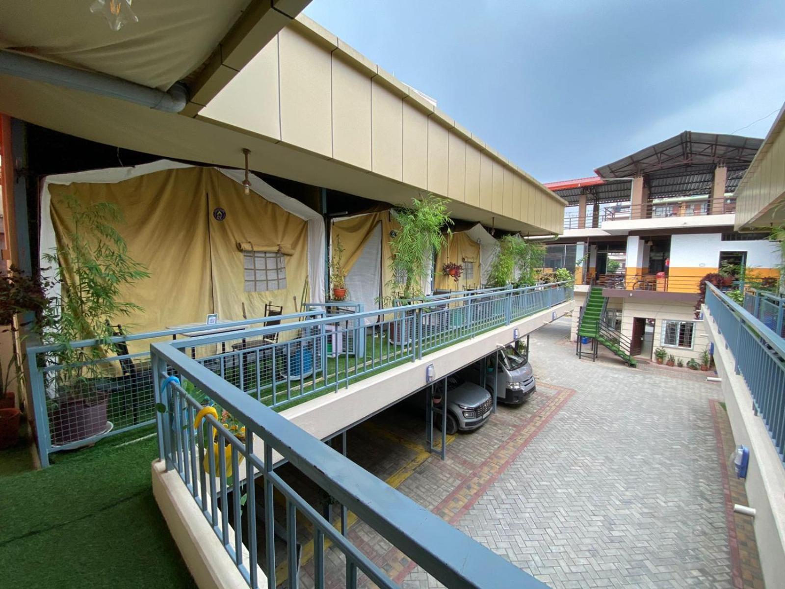 Kalash Parkaze And Tent Inn 포카라 외부 사진