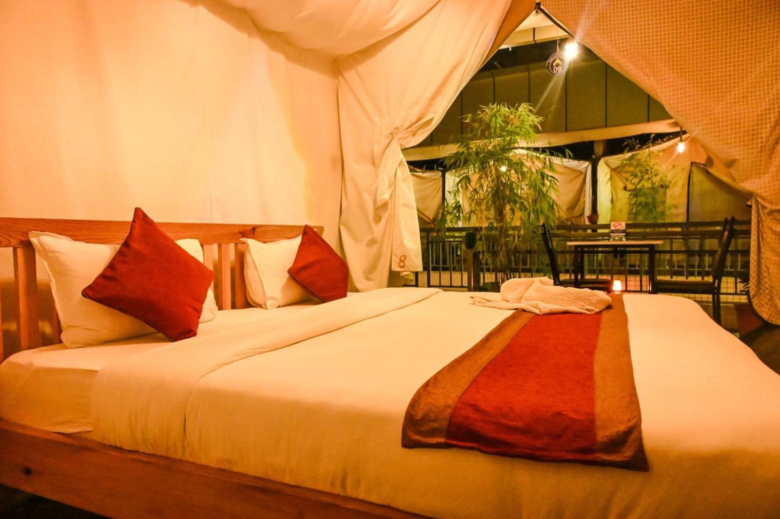 Kalash Parkaze And Tent Inn 포카라 객실 사진